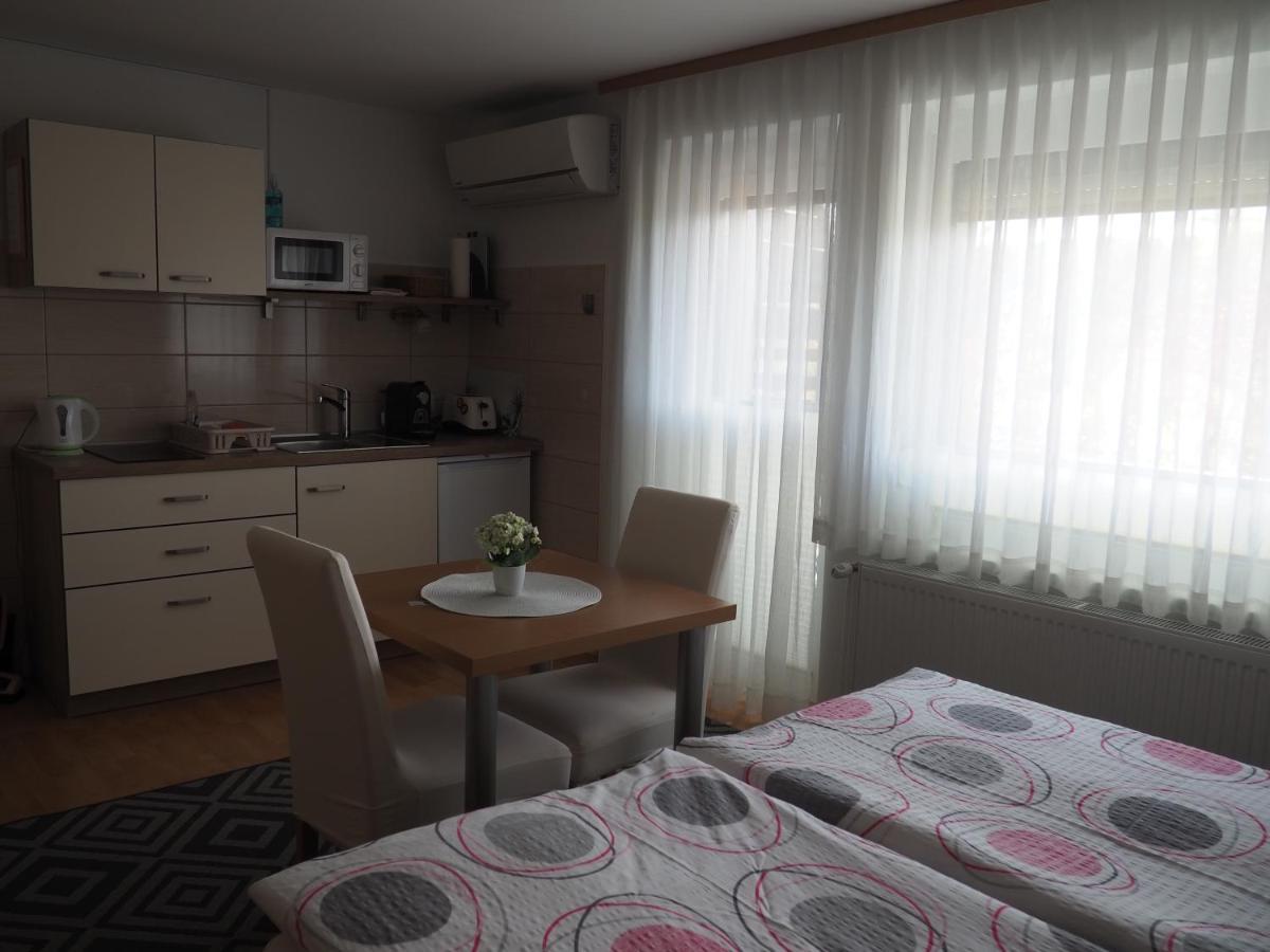 Rooms-Apartments Stojanovic 布莱德 外观 照片